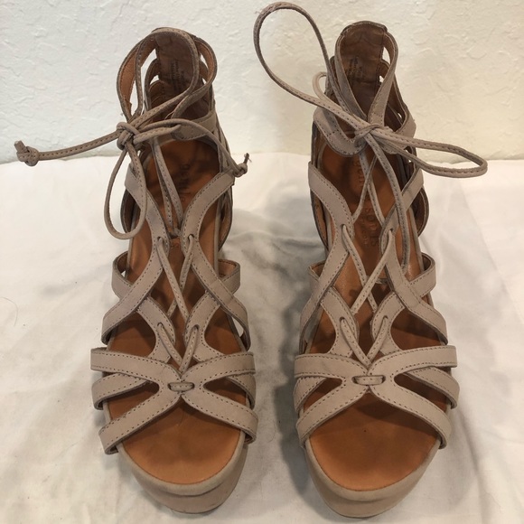 Kenneth Cole Shoes - Kenneth Cole: Gentle Souls Laced Up Wedge Sandal